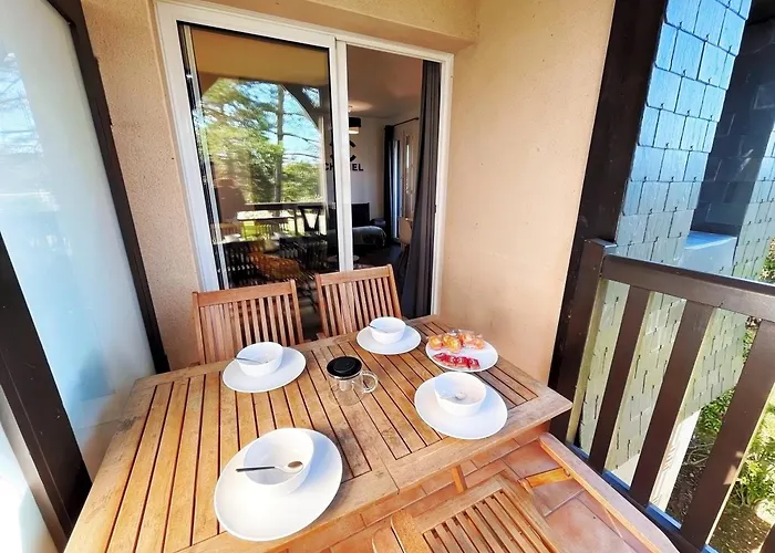 Appartement Parking Privee, Piscine Chauffee Et 2 Balcons Vu Golf De